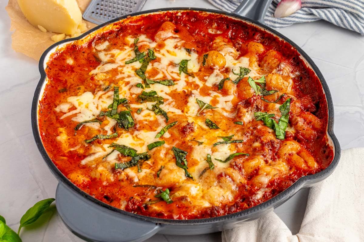 Easy Baked Gnocchi: One-Pan Comfort with Crispy Edges